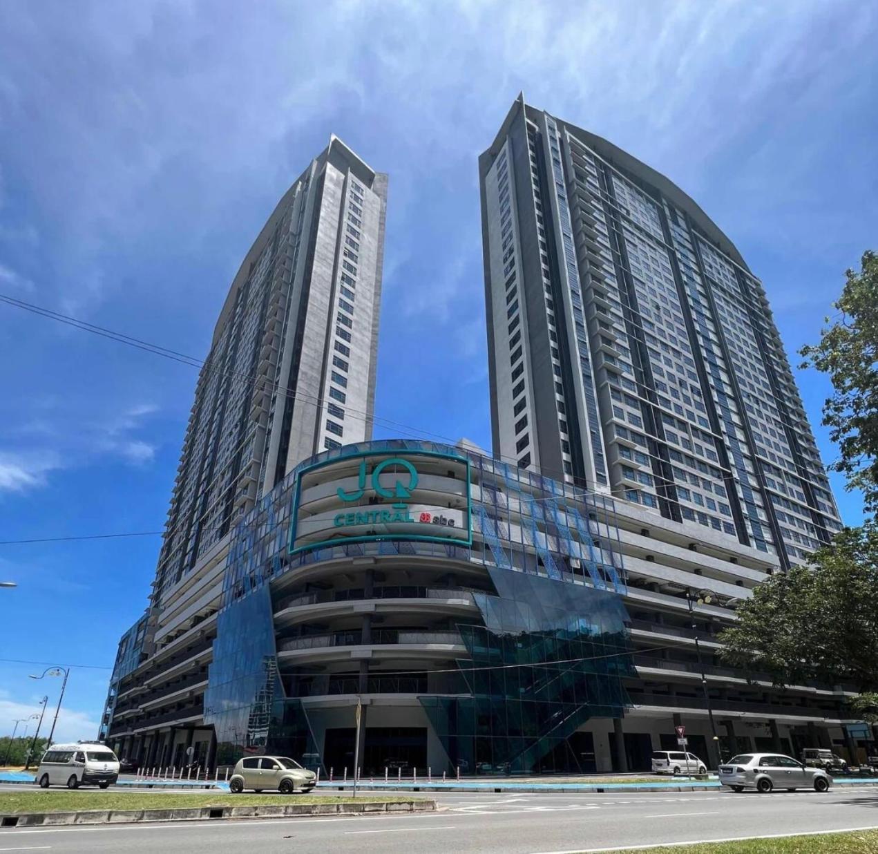 Jq Tower2 Jy Home - Mt Kinabalu View And Seaview, Contactless Self Check-In, Free Wifi Кота-Кинабалу Экстерьер фото